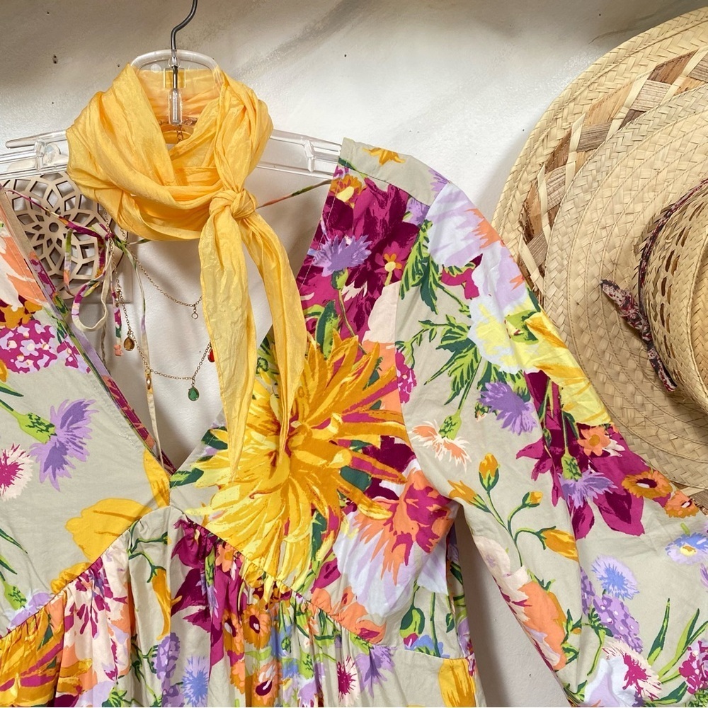 SUNFLOWER 🌻 yellow SILK scarf/neck wrap w summer beach vibe